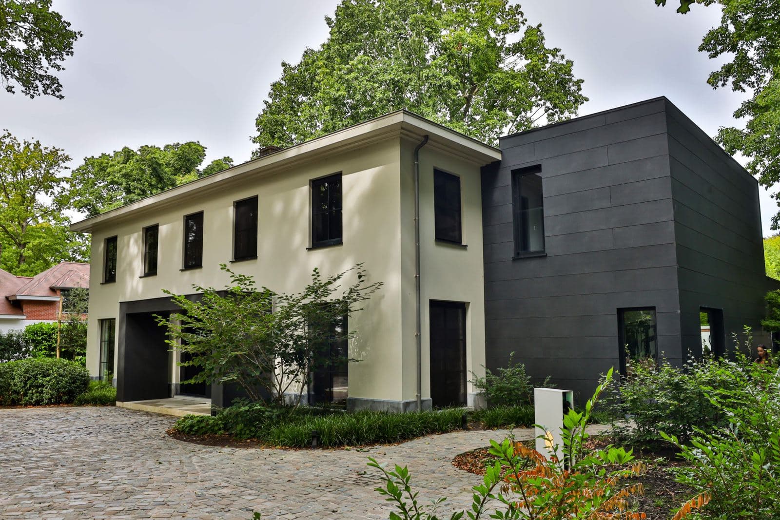 Plat-dakrenovatie & dakisolatie schoolgebouw Sint-Niklaas, Bouw Vlaanderen